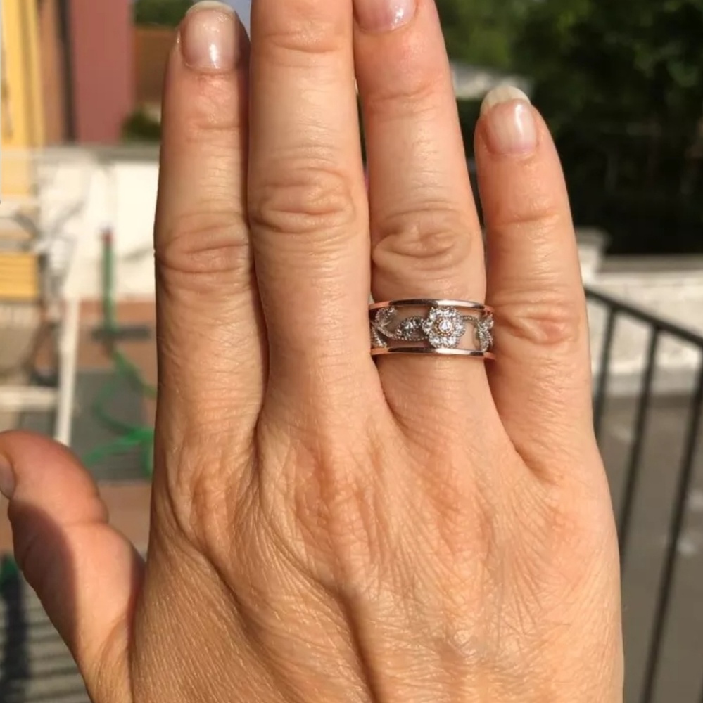 Rose Gold Crystal Flowers Copper Ring 6.5m - Picture 5 of 6
